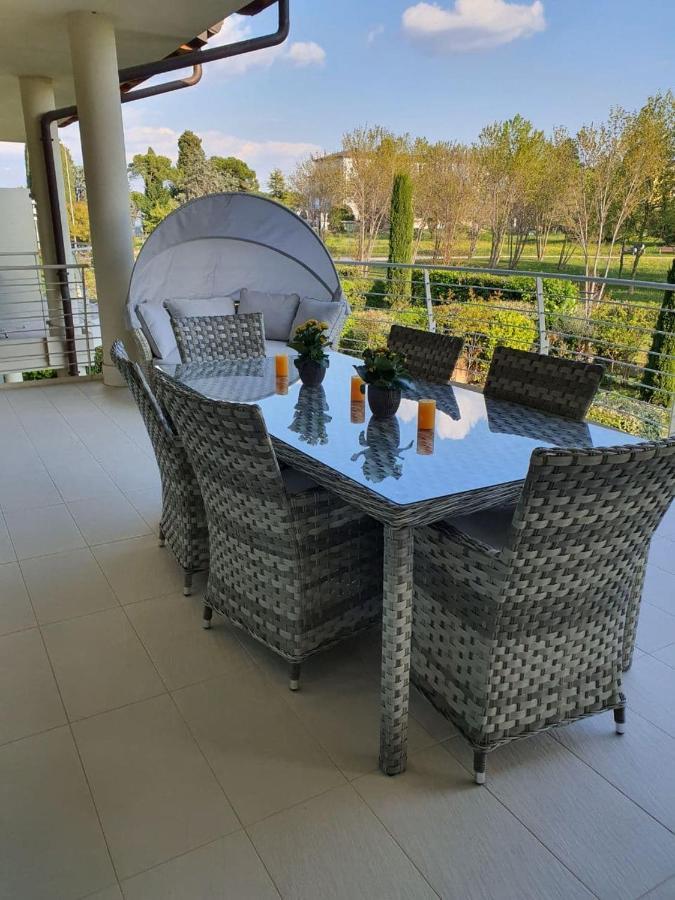 Sweet Dream Deluxe Apartment Сирмионе Екстериор снимка