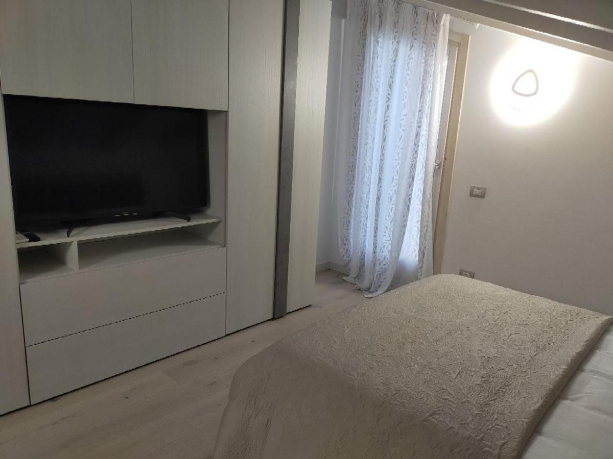Sweet Dream Deluxe Apartment Сирмионе Екстериор снимка