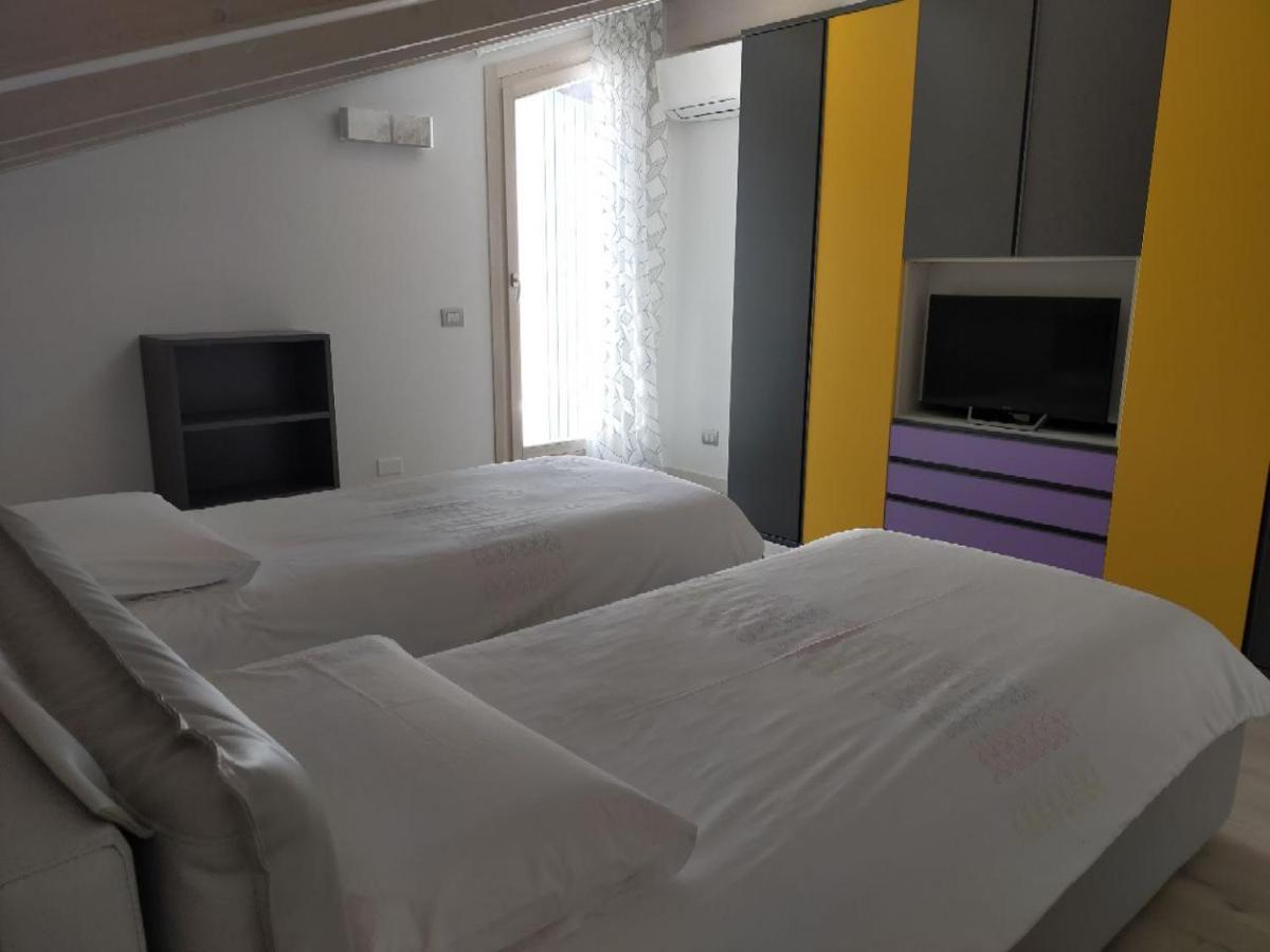 Sweet Dream Deluxe Apartment Сирмионе Екстериор снимка
