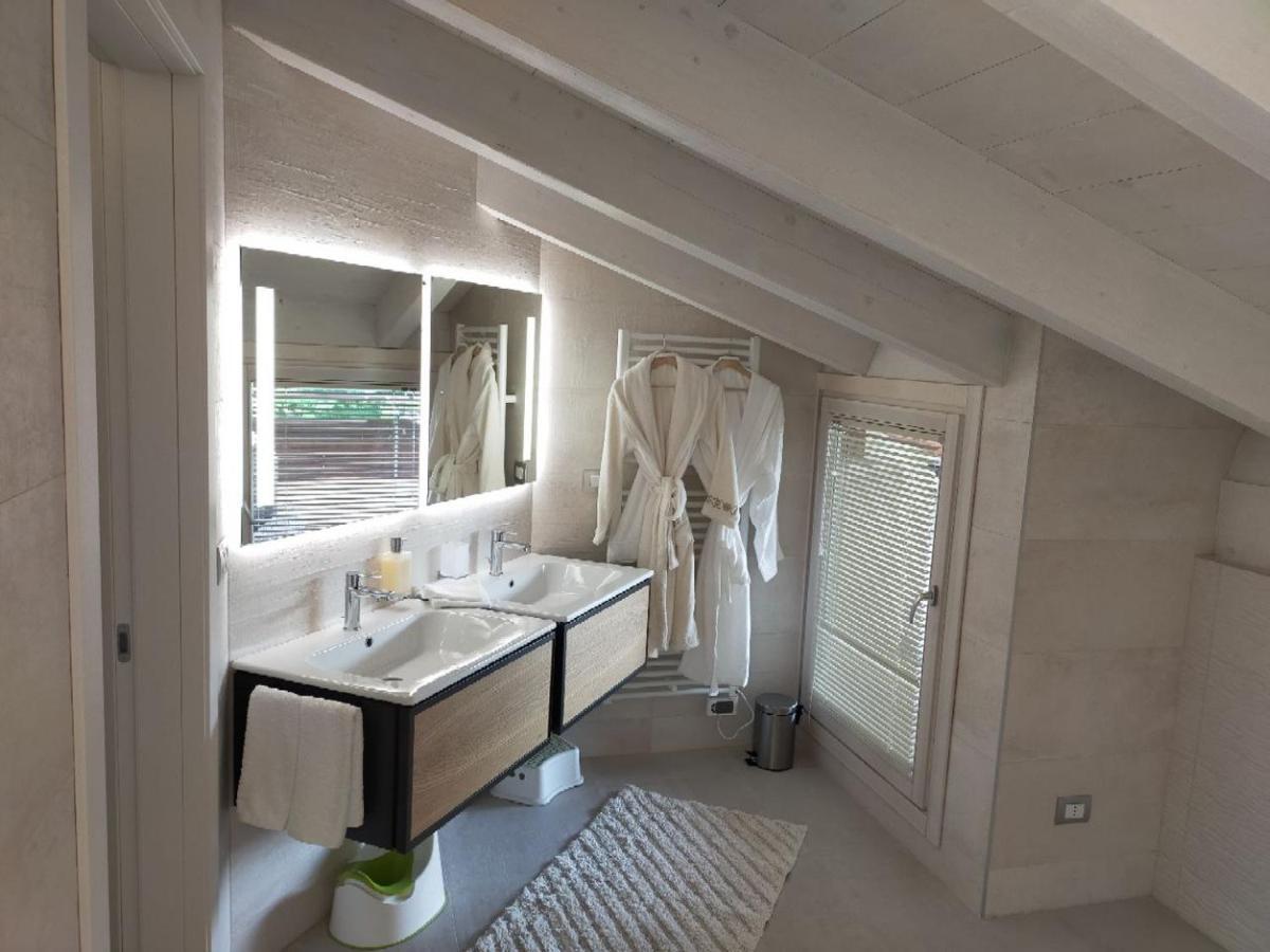 Sweet Dream Deluxe Apartment Сирмионе Екстериор снимка