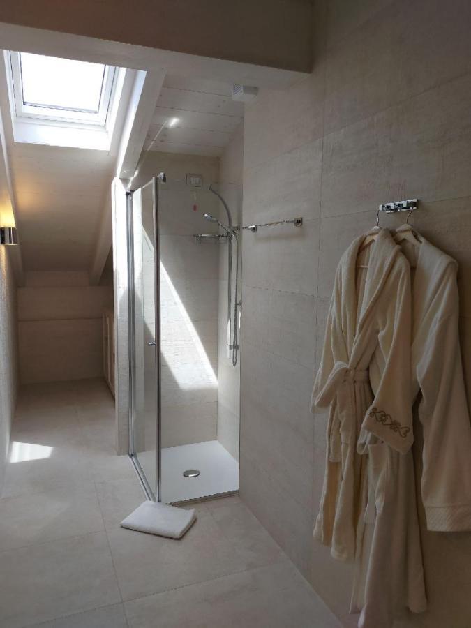 Sweet Dream Deluxe Apartment Сирмионе Екстериор снимка