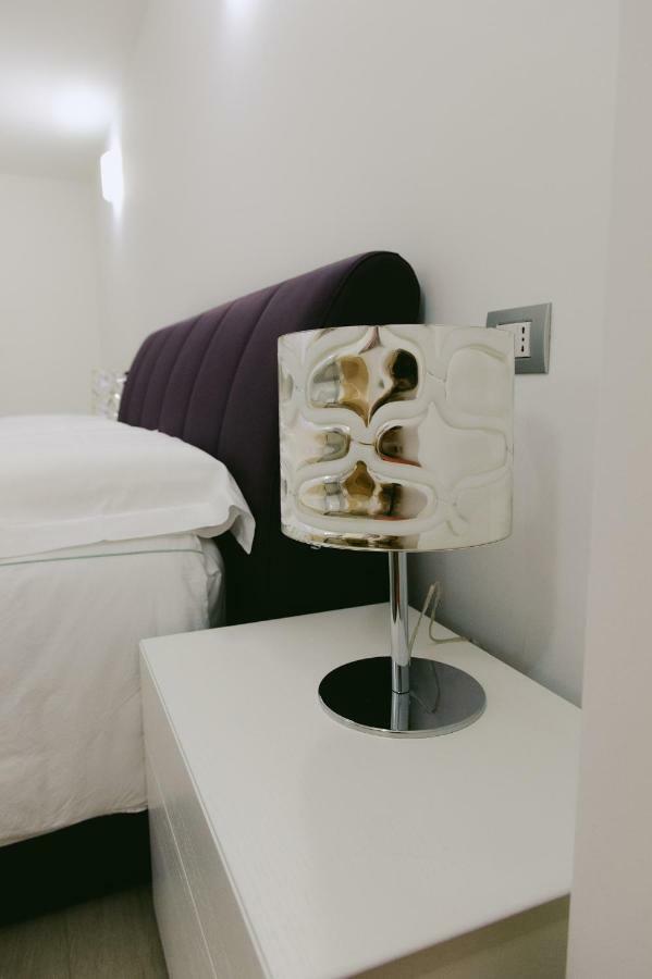 Sweet Dream Deluxe Apartment Сирмионе Екстериор снимка