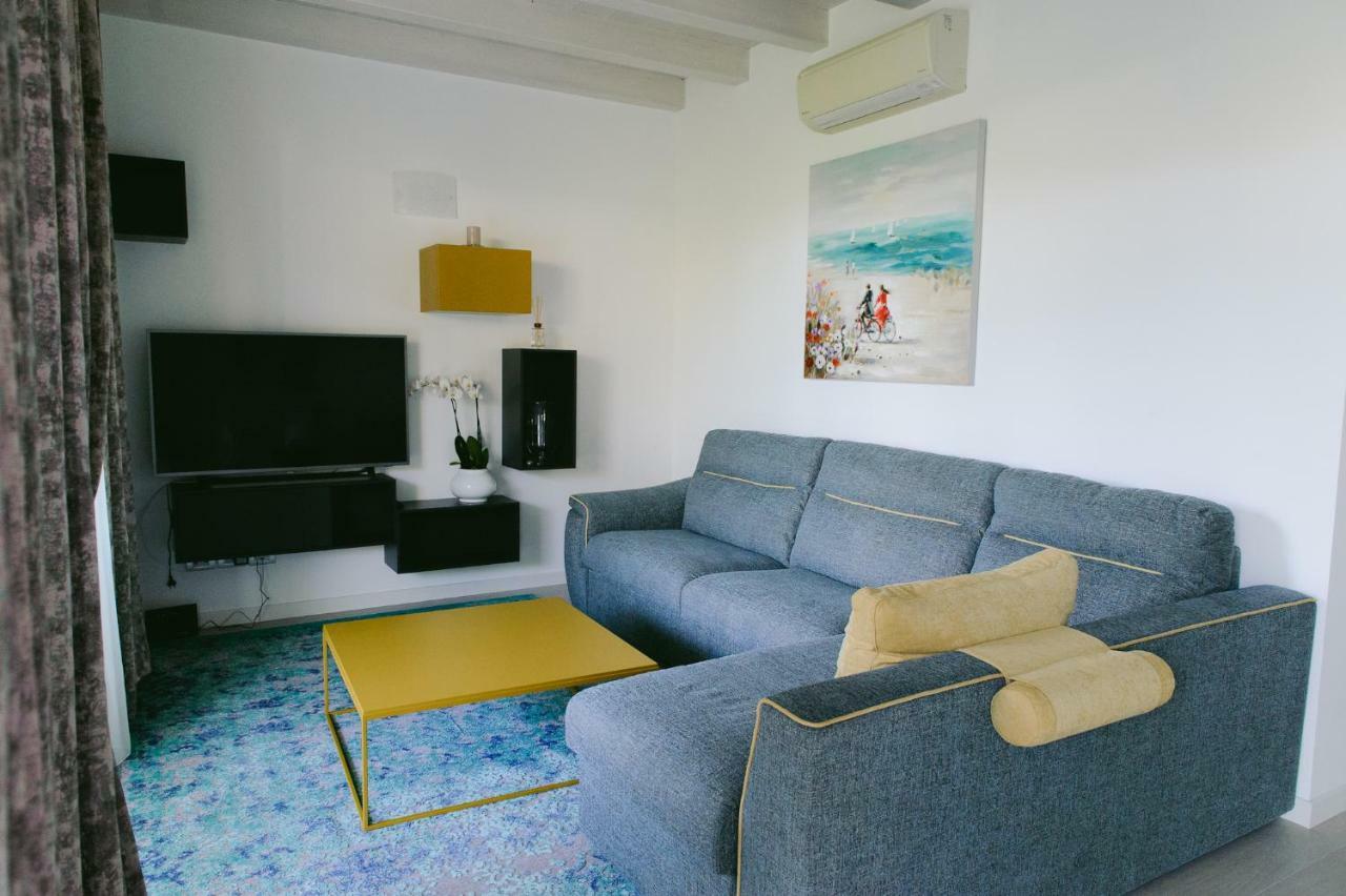 Sweet Dream Deluxe Apartment Сирмионе Екстериор снимка