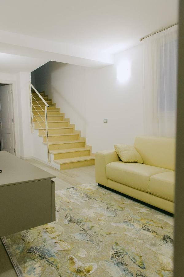 Sweet Dream Deluxe Apartment Сирмионе Екстериор снимка