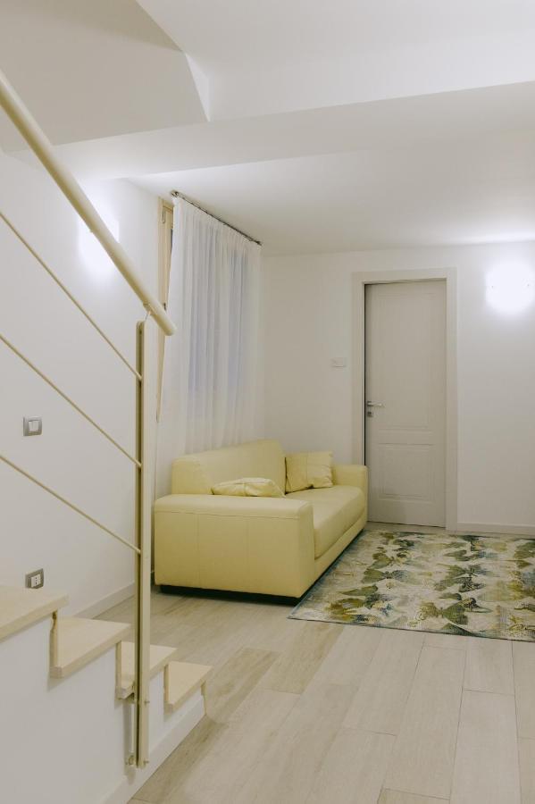 Sweet Dream Deluxe Apartment Сирмионе Екстериор снимка